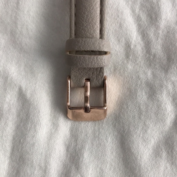 Ann Taylor Factory Floral Watch - Picture 10 of 16